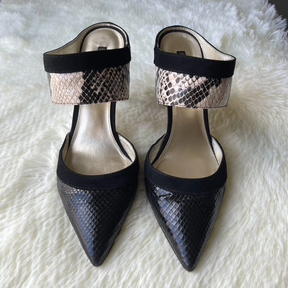 ST&SAT High Heels Black Snake Print Shoes Size: 8